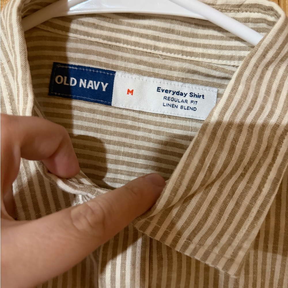 Old Navy Men's Tan Striped Casual Shirt - Picture 2 of 5